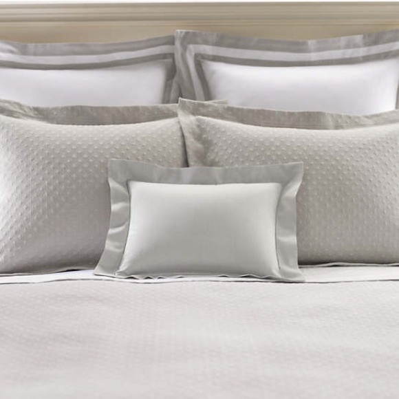 Annie Selke Lazio Matelassé Coverlet & Shams - Thumbnail 2